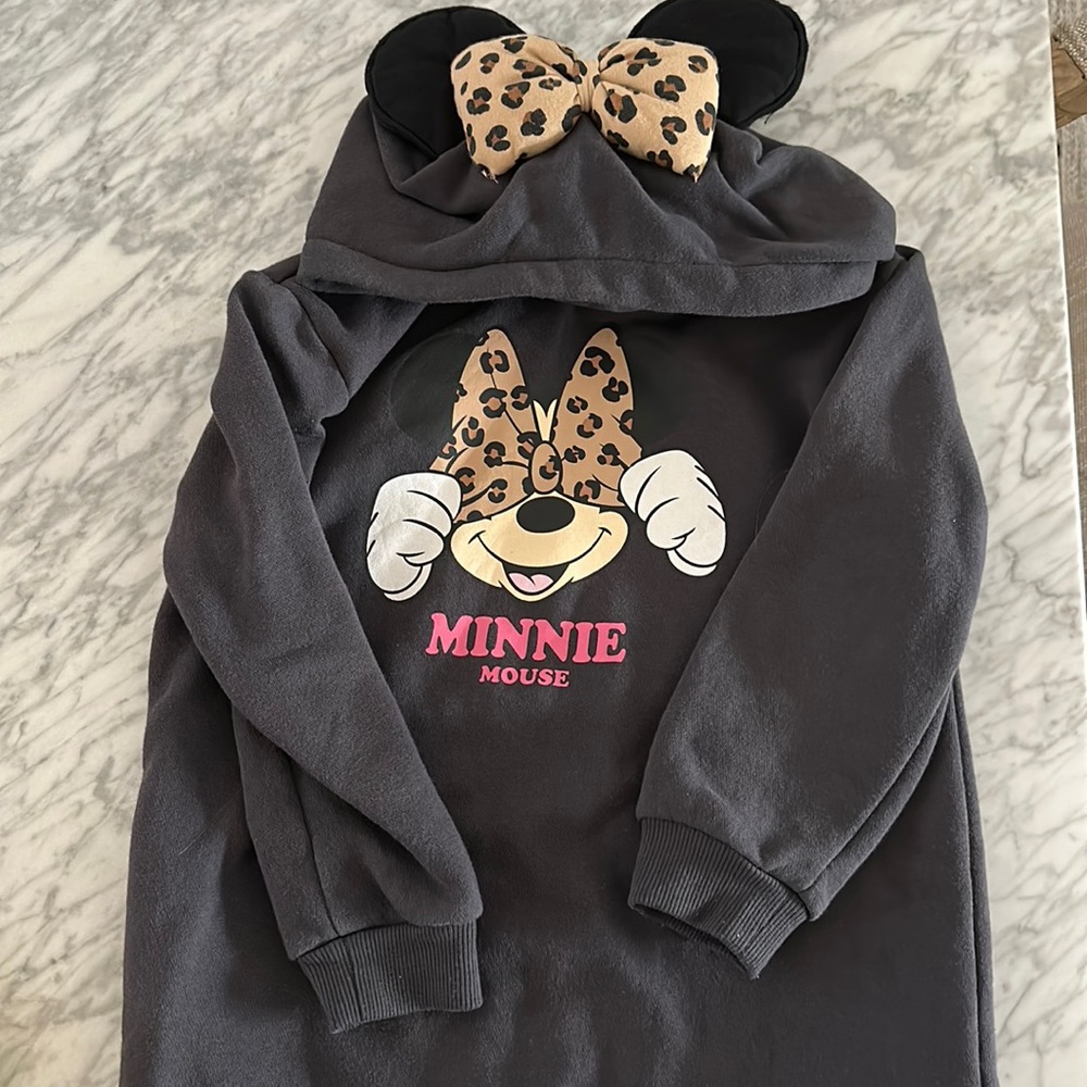 H&M Minnie sweatshirt dress. Size 5t/6